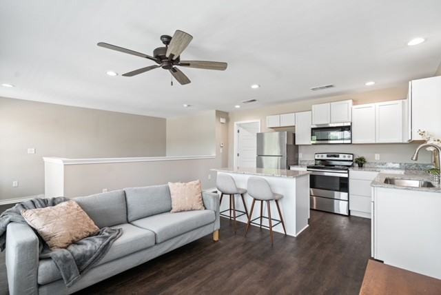 3407 - 3425 Brooke Place - 3413 #3413 - Photo 6 of 13