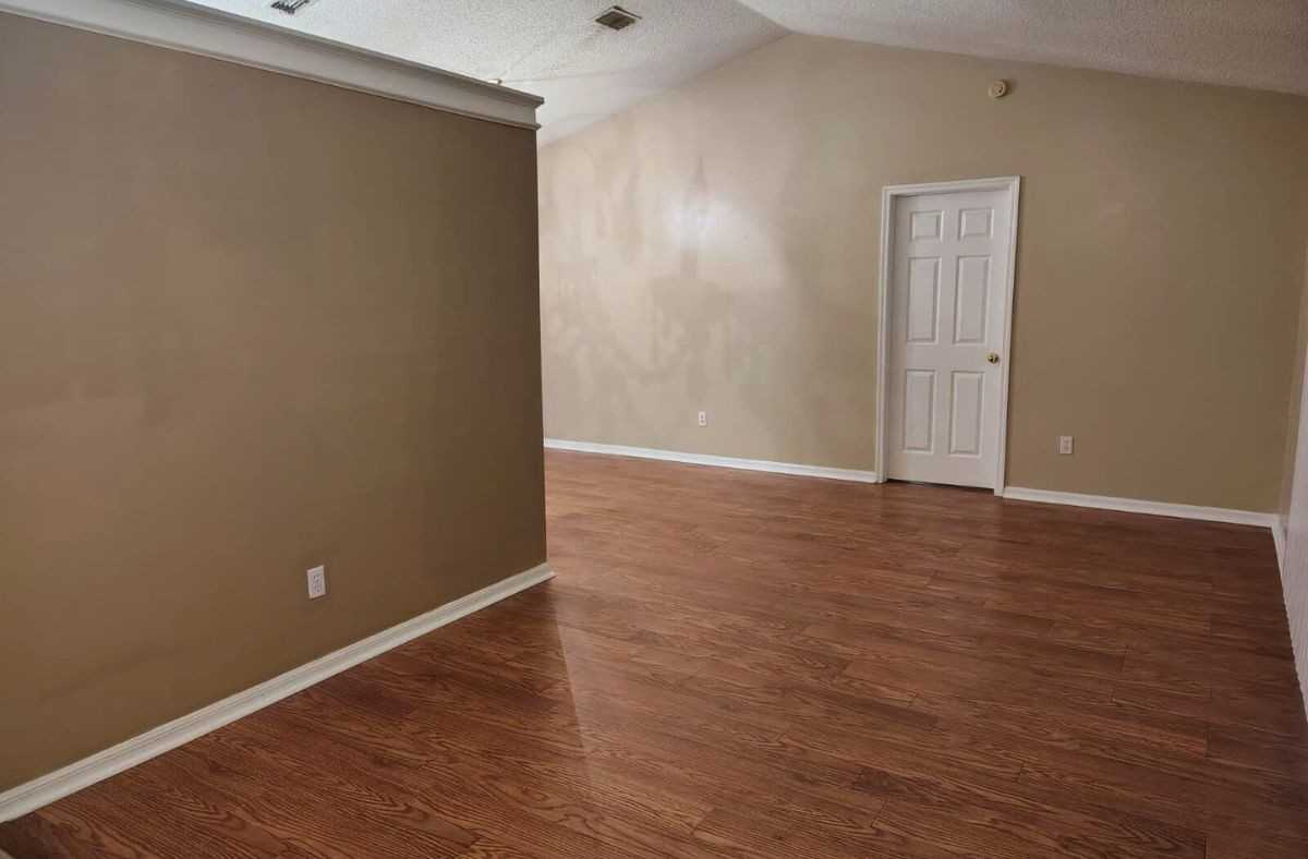 326 Hanging Moss Rd #1 - Photo 4 of 15