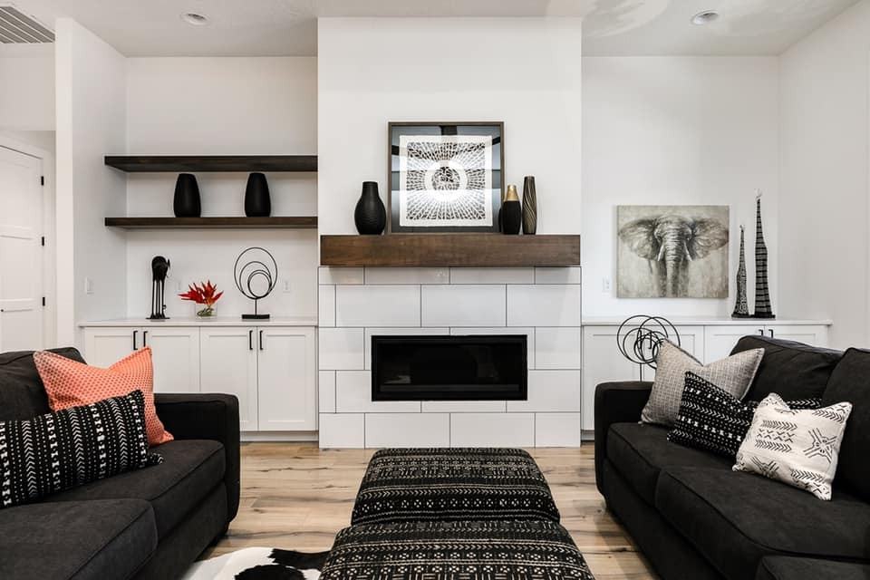 3819 W Crossley Dr #1 - Photo 2 of 14