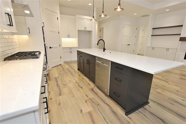 3819 W Crossley Dr #1 - Photo 5 of 14