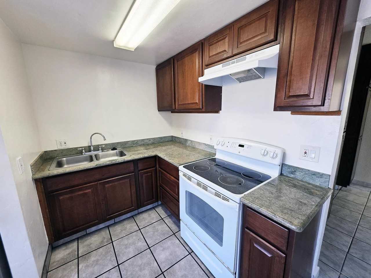 4056 Van Dyke Ave Apt 4 #4 - Photo 3 of 18