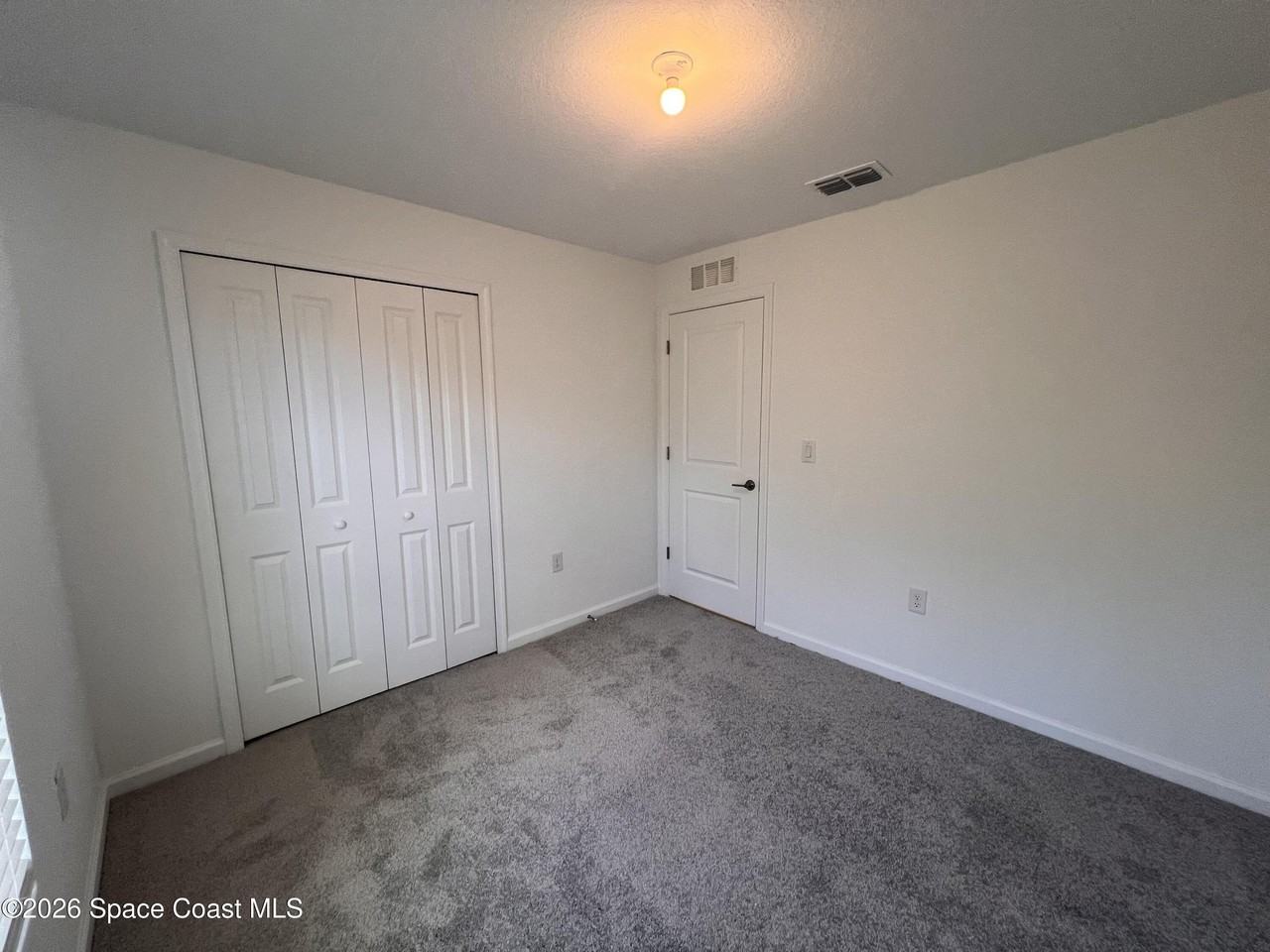 1541 Newport St Se - Photo 6 of 24