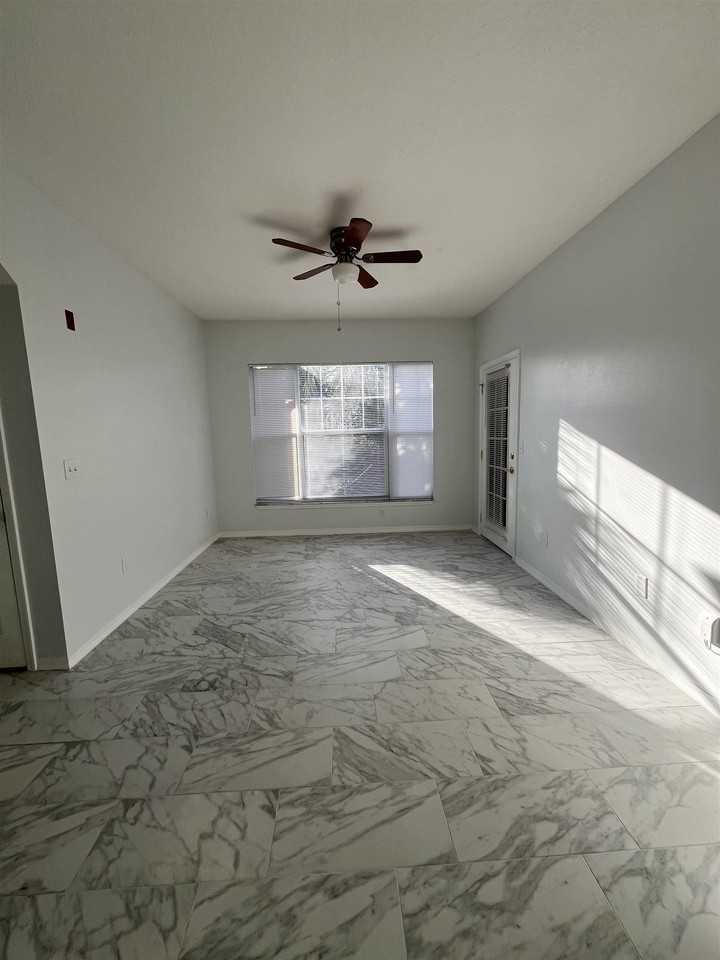 25103 Harbour Vista Cir - Photo 4 of 28