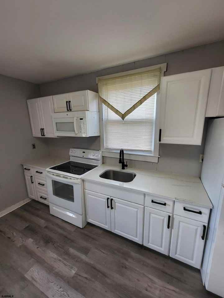 127 Liverpool Ave - Photo 6 of 18