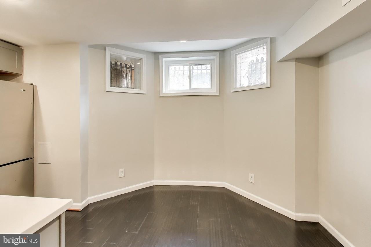 1724 21st St Nw Apt 1 #1 - Photo 3 of 17