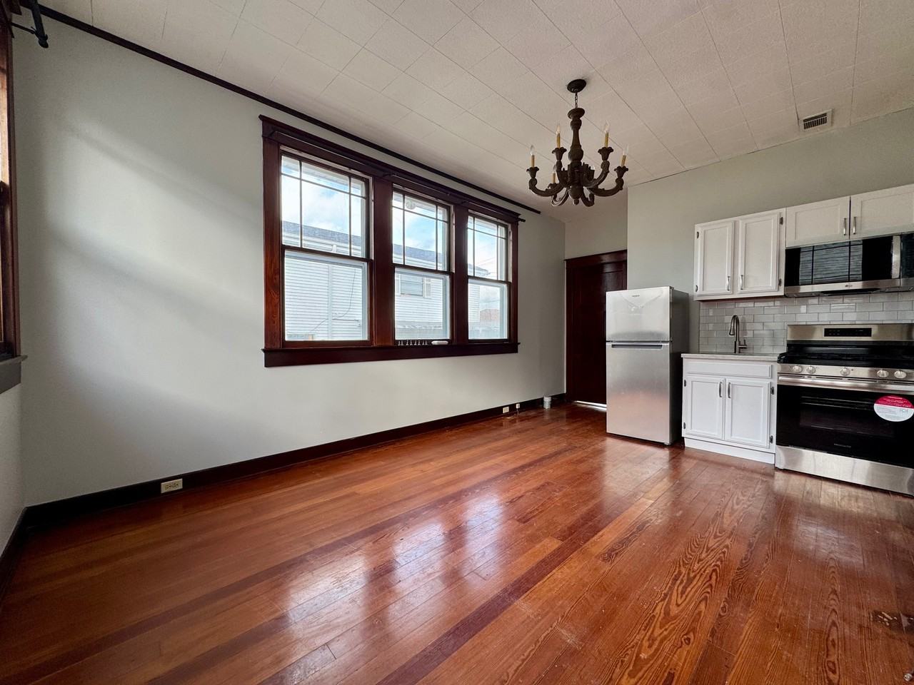 536 Aurora Ave #A - Photo 2 of 14