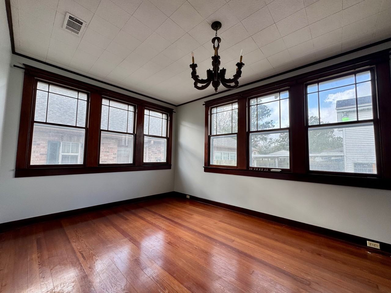 536 Aurora Ave #A - Photo 3 of 14