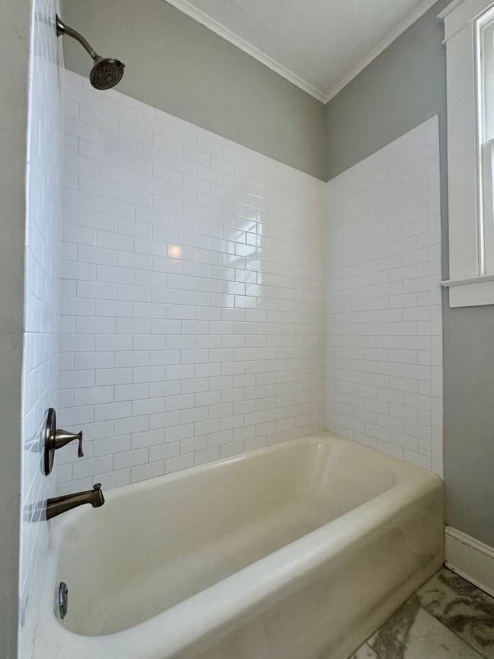 536 Aurora Ave #A - Photo 7 of 14