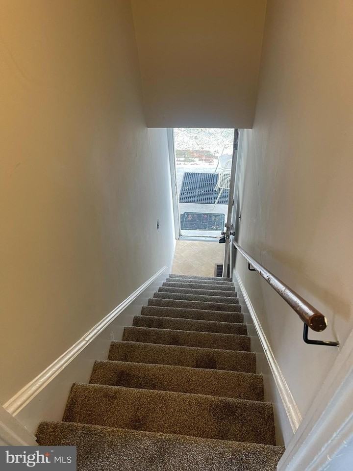 1007 Highland Ave - Photo 5 of 20