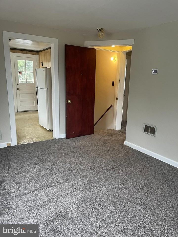 1007 Highland Ave - Photo 6 of 20