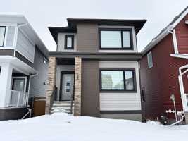featured image of 380 Lawthorn Way Se #A