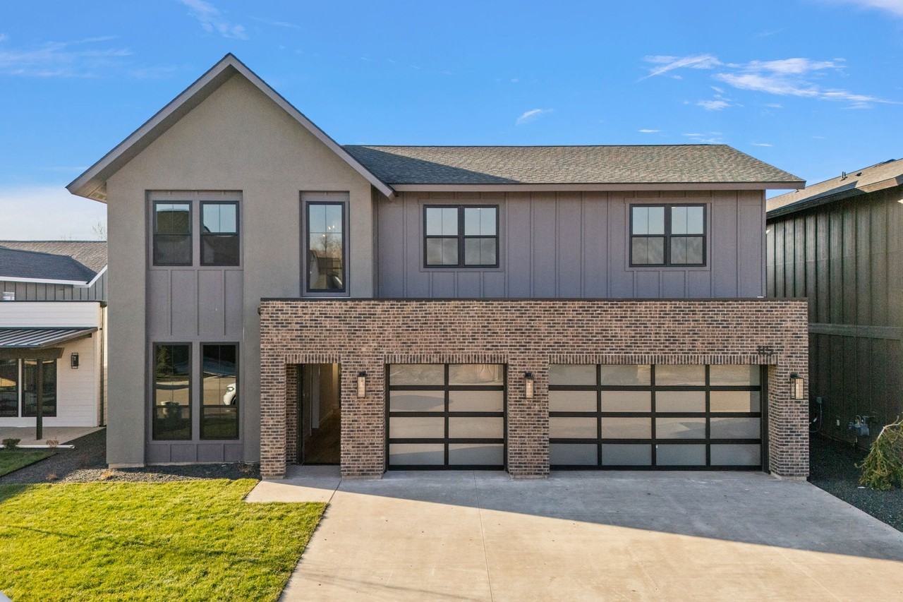 116 S Carbon Rivet Ave #1 - Photo 2 of 37