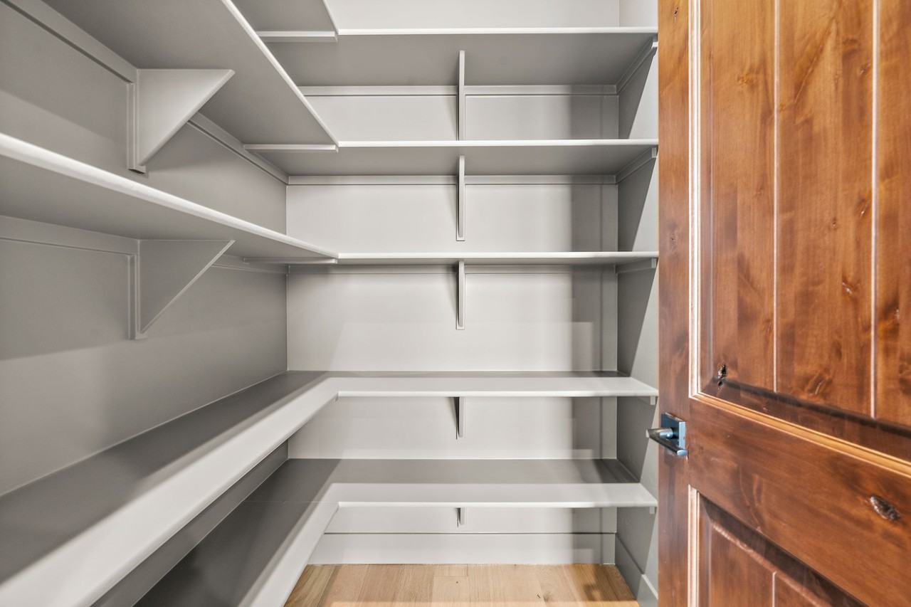 116 S Carbon Rivet Ave #1 - Photo 6 of 37