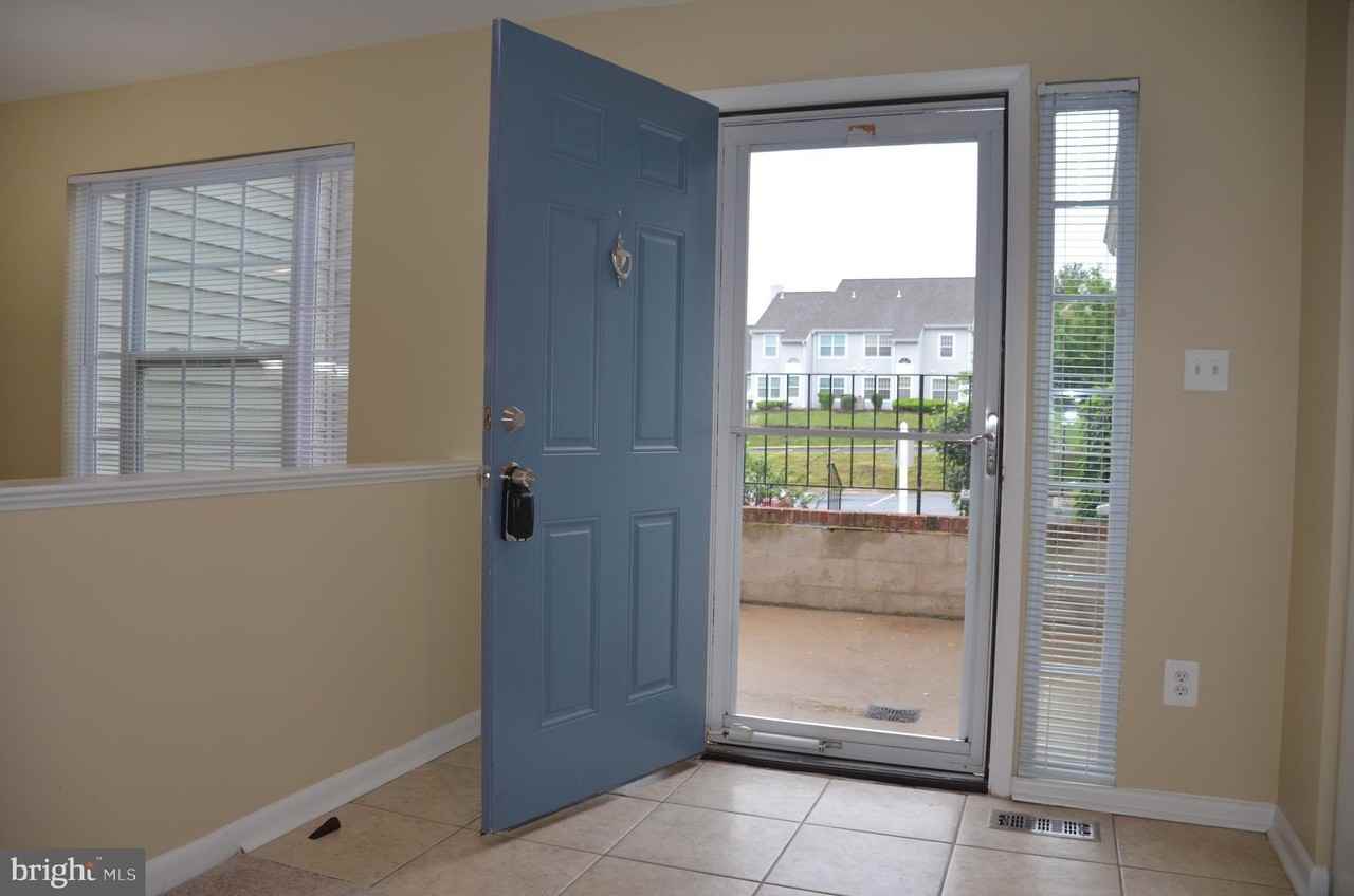 1046 Spring Valley Ct Unit 1046 #1046 - Photo 4 of 50