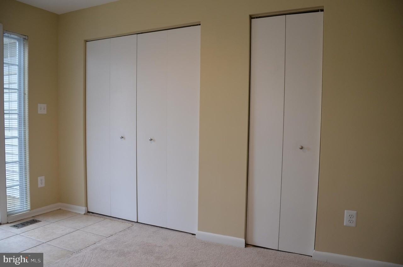 1046 Spring Valley Ct Unit 1046 #1046 - Photo 5 of 50