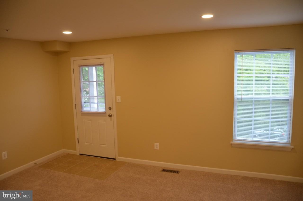 1046 Spring Valley Ct Unit 1046 #1046 - Photo 6 of 50