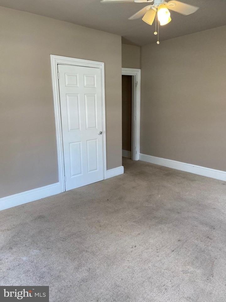 14B Walnut St - Photo 4 of 14