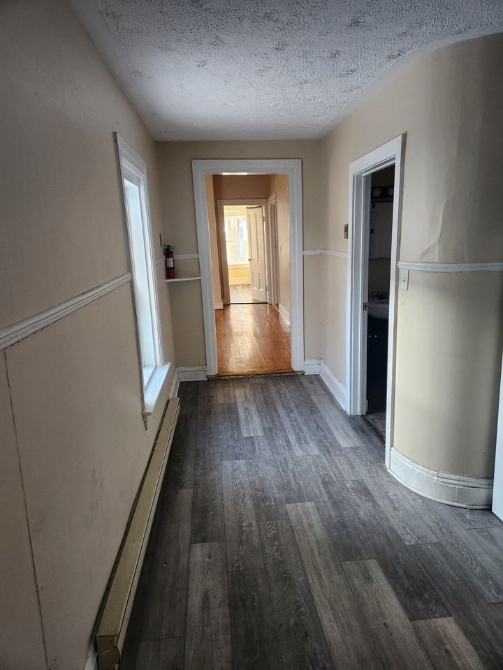 335 Charlotte Stunit 01 #01 - Photo 3 of 6