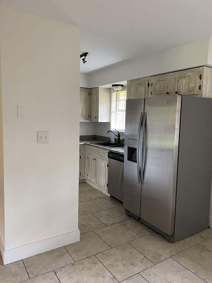 46447 N Coburn Rd #B - Photo 6 of 9