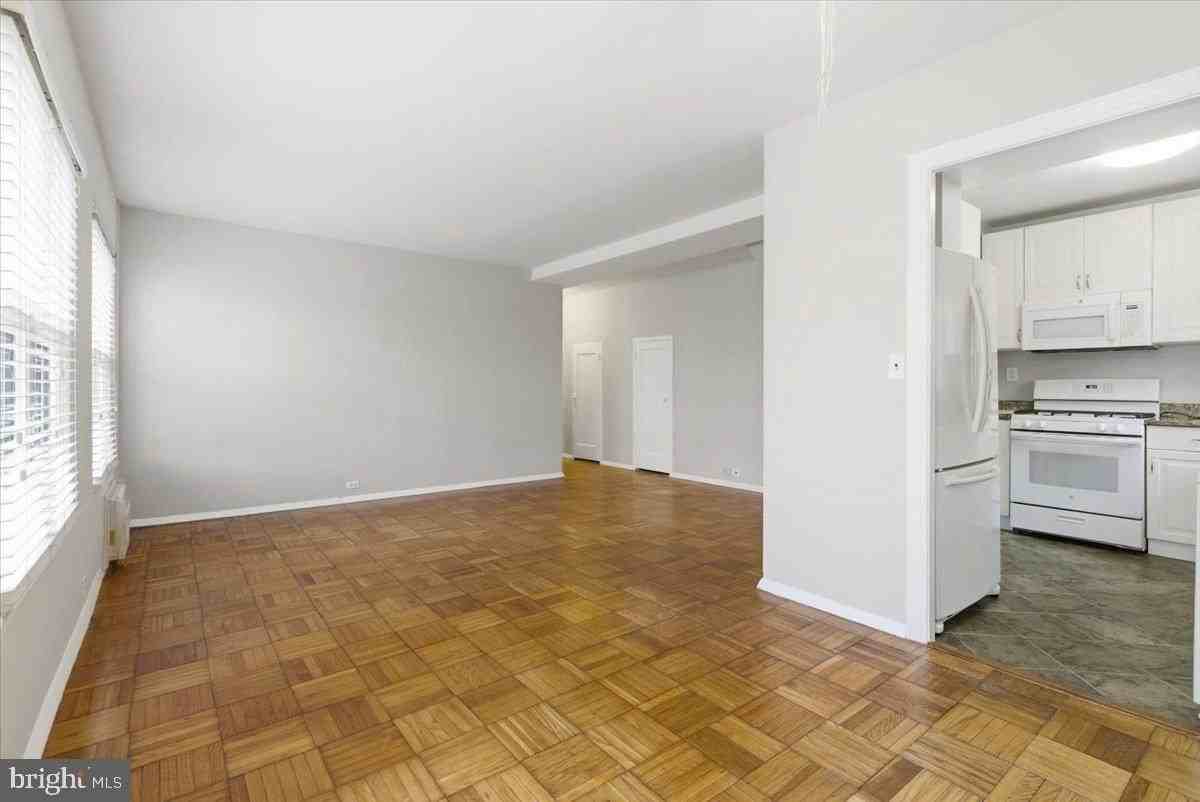 1737 Preston Rd Unit B #B - Photo 3 of 17