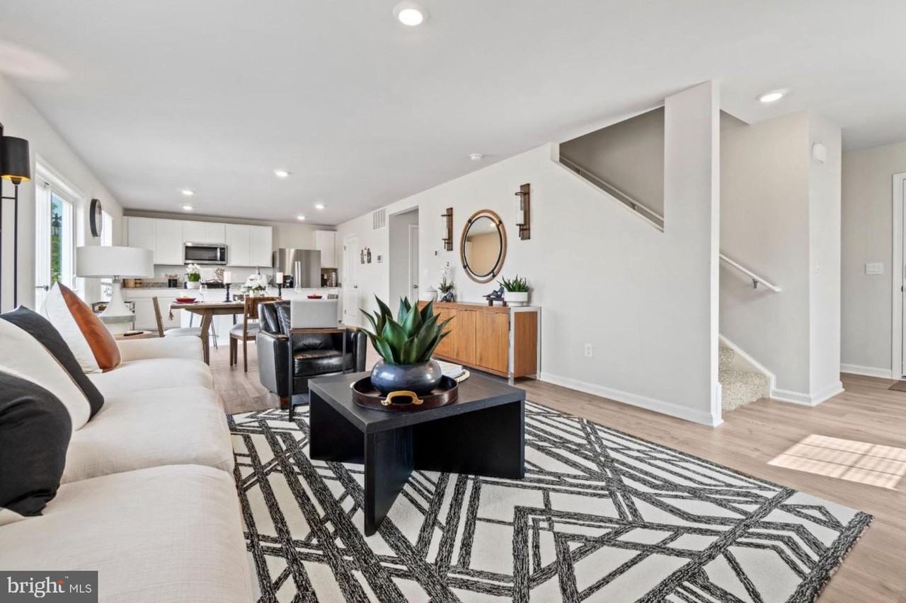 108 Hemphill St - Photo 2 of 18