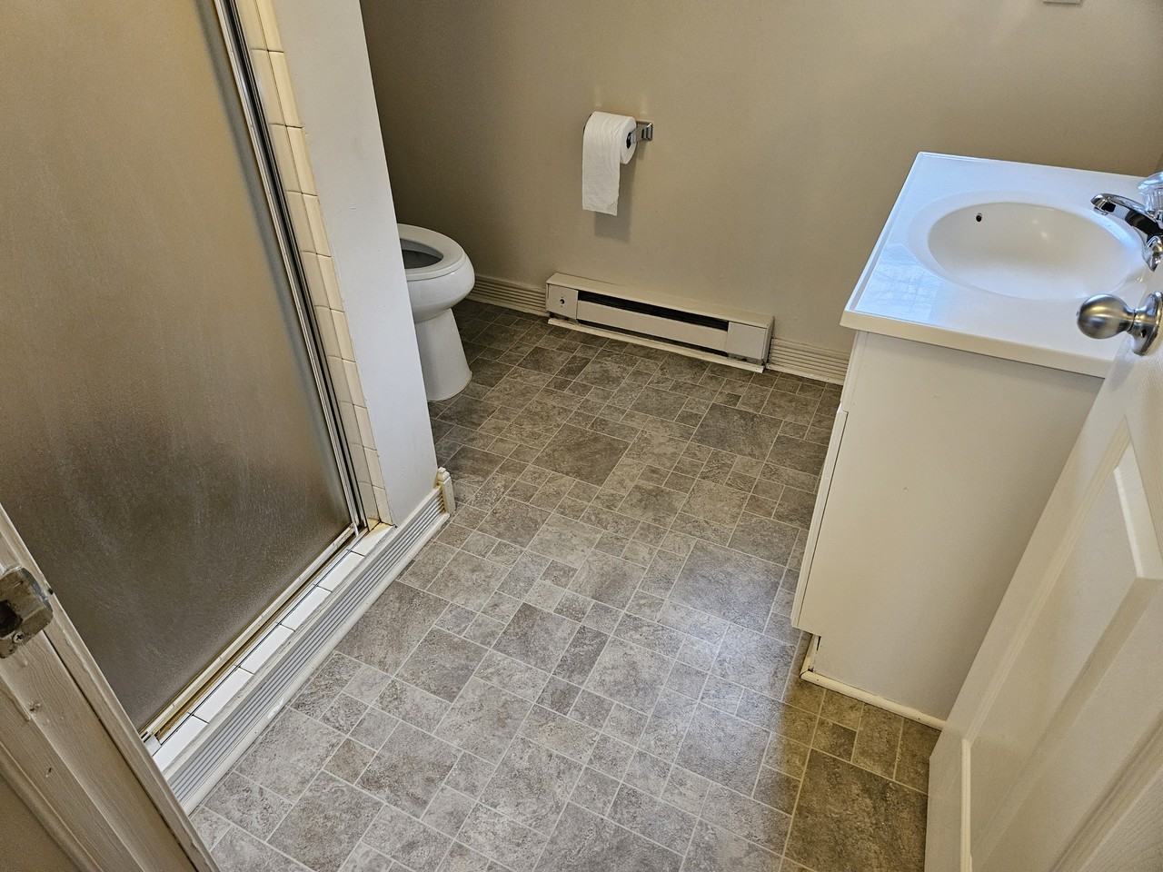 106 N Summit St #4 - Photo 4 of 8