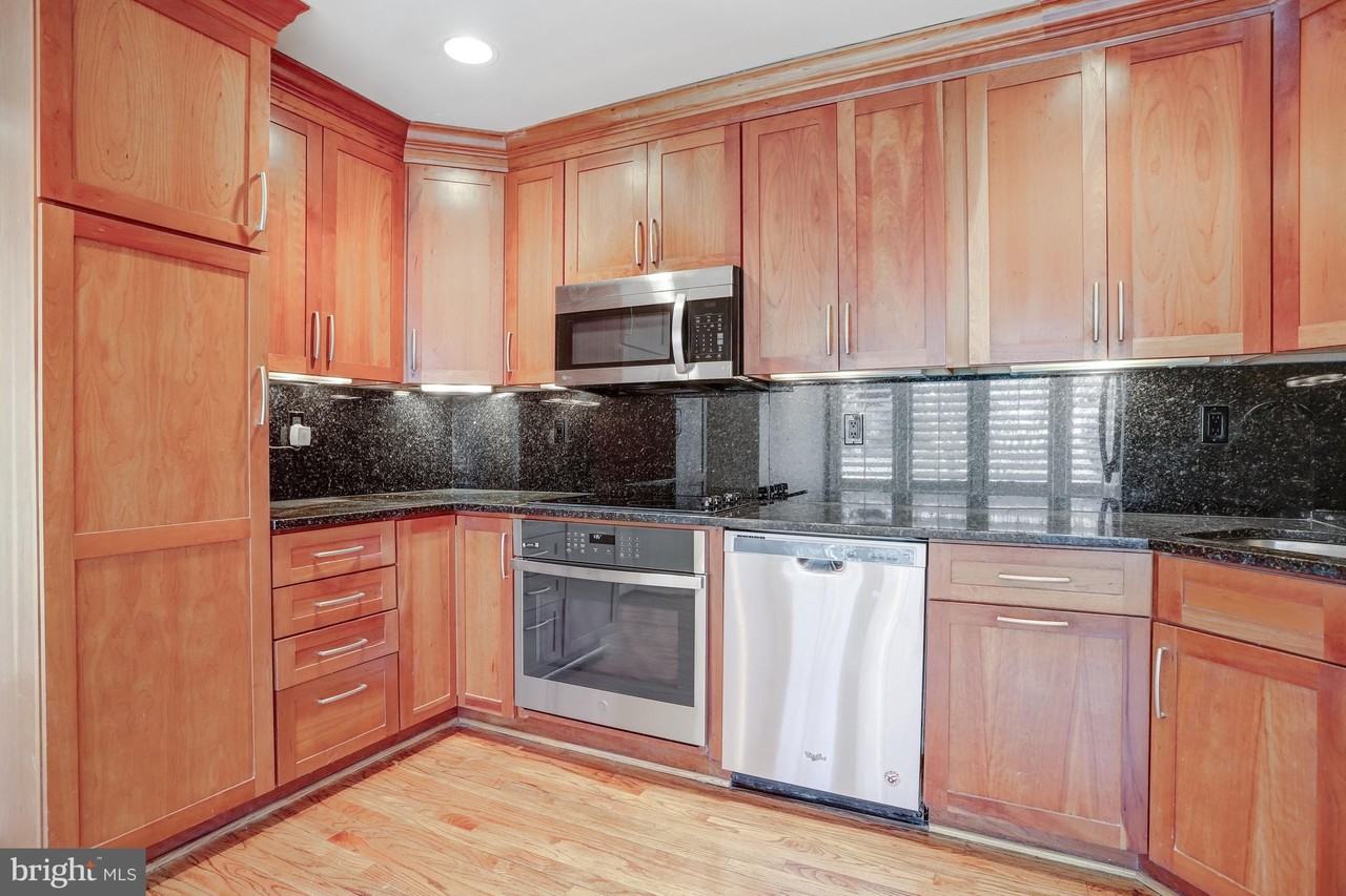 7525 Salem Rd - Photo 5 of 50