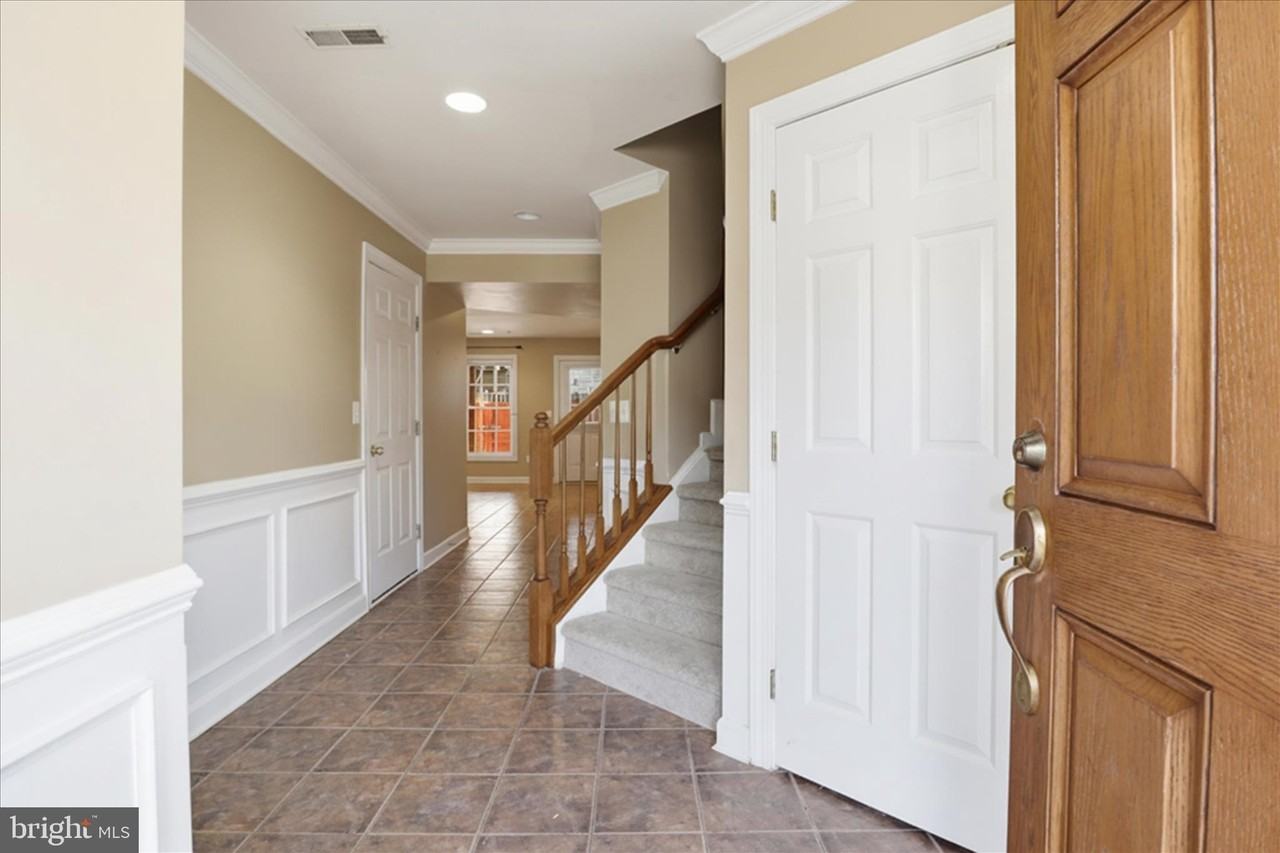 25559 Fretton Sq - Photo 2 of 39