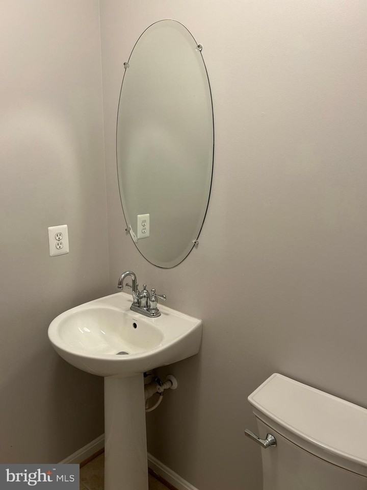 11912 Benton Lake Rd - Photo 5 of 36