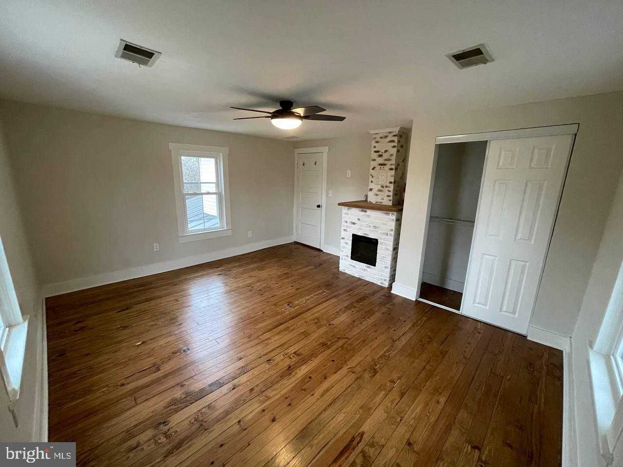 10608 Schaeffer Ln - Photo 4 of 12