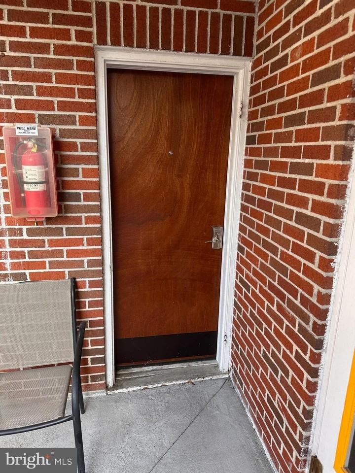 268 Wilkes St Unit 11 #11 - Photo 6 of 6