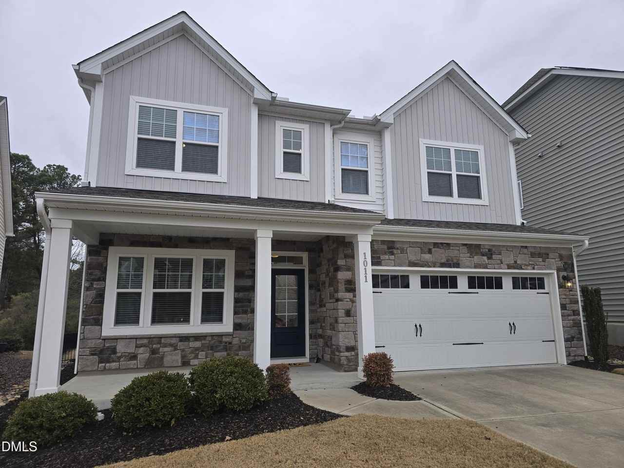 1011 Meadow Pond Dr - Photo 2 of 31