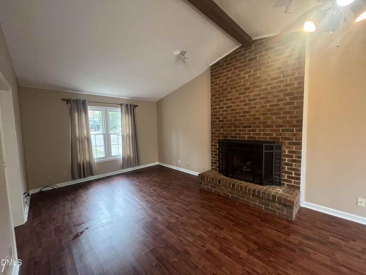 1201 Linton Ct - Photo 4 of 30