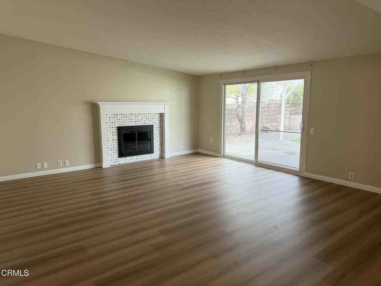 1669 Euclid Ave - Photo 4 of 17