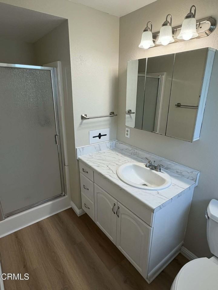 1669 Euclid Ave - Photo 5 of 17