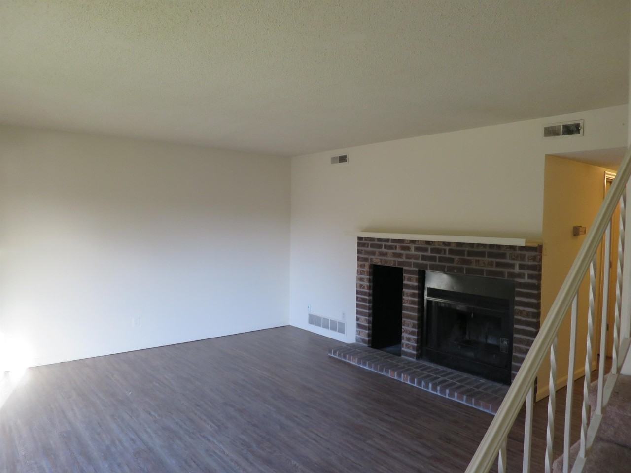 9009 Countryside Ln #B - Photo 4 of 26