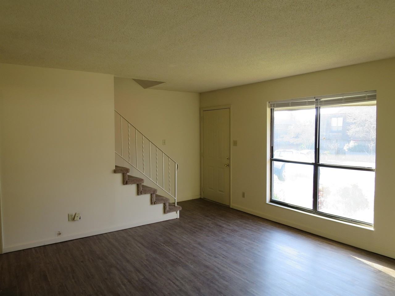 9009 Countryside Ln #B - Photo 6 of 26