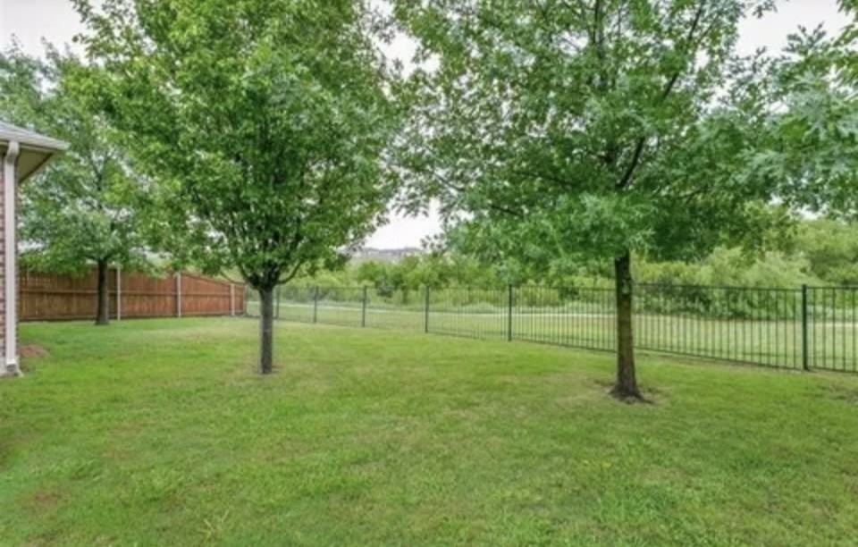 9932 Butte Meadows Dr - Photo 2 of 10