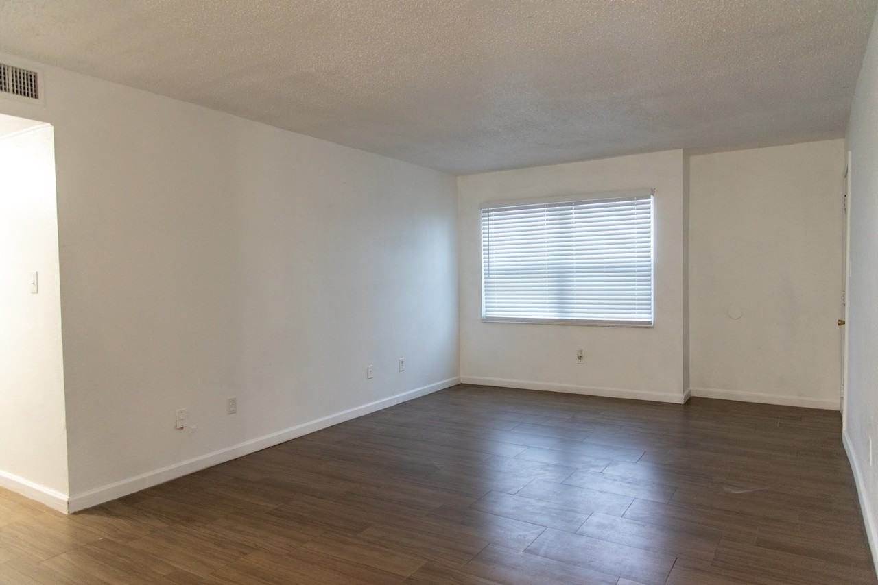 38 S Ortman Dr #38A - Photo 2 of 11