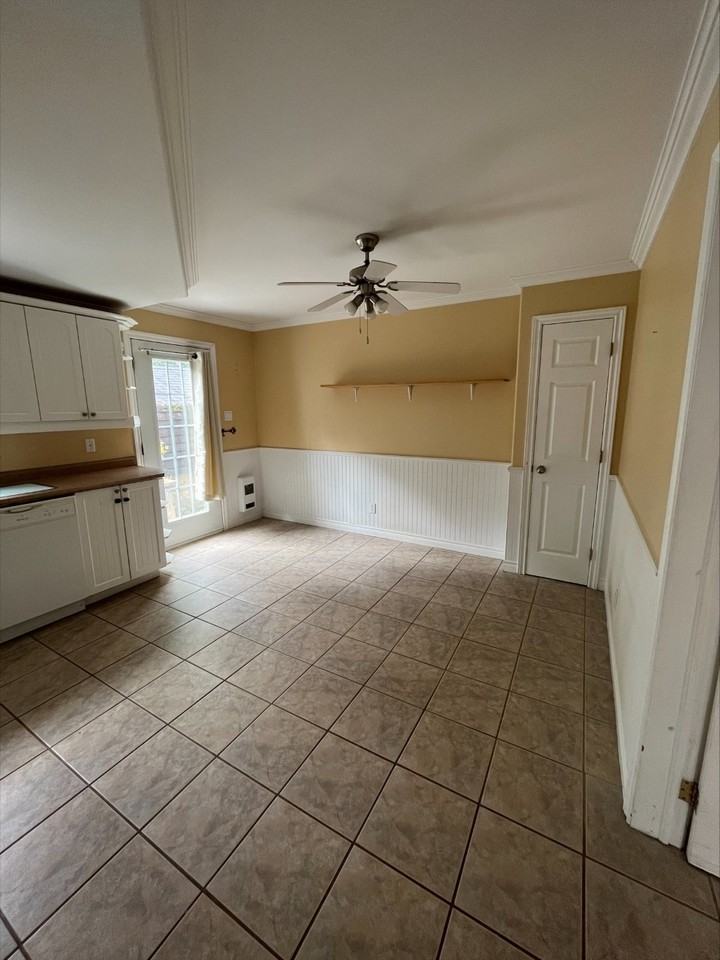 960 Meadow Ave #960 - Photo 2 of 12