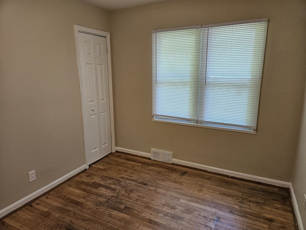 614 Emmet St #1 - Photo 7 of 9