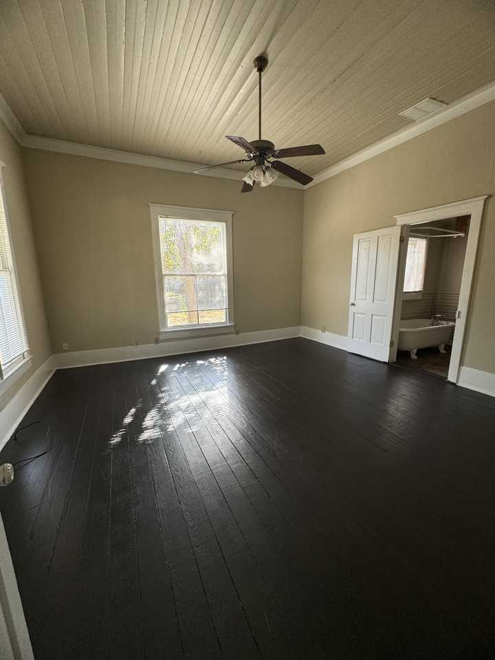 302 S Burleson St #1 - Photo 2 of 21