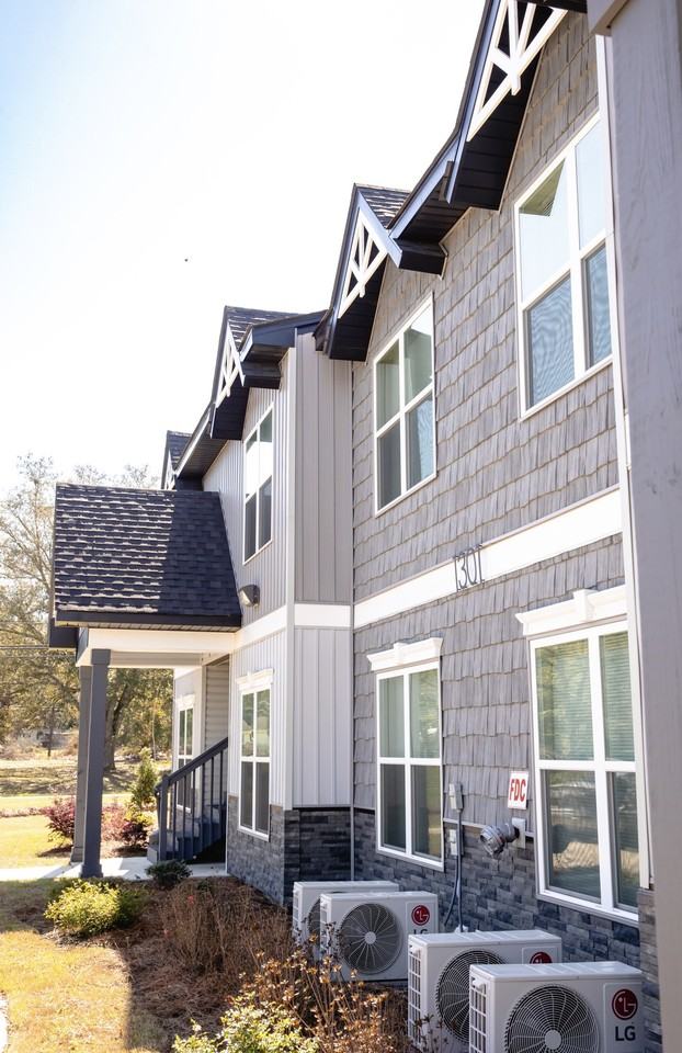 1405 Avenue A #1405-10 - Photo 7 of 8