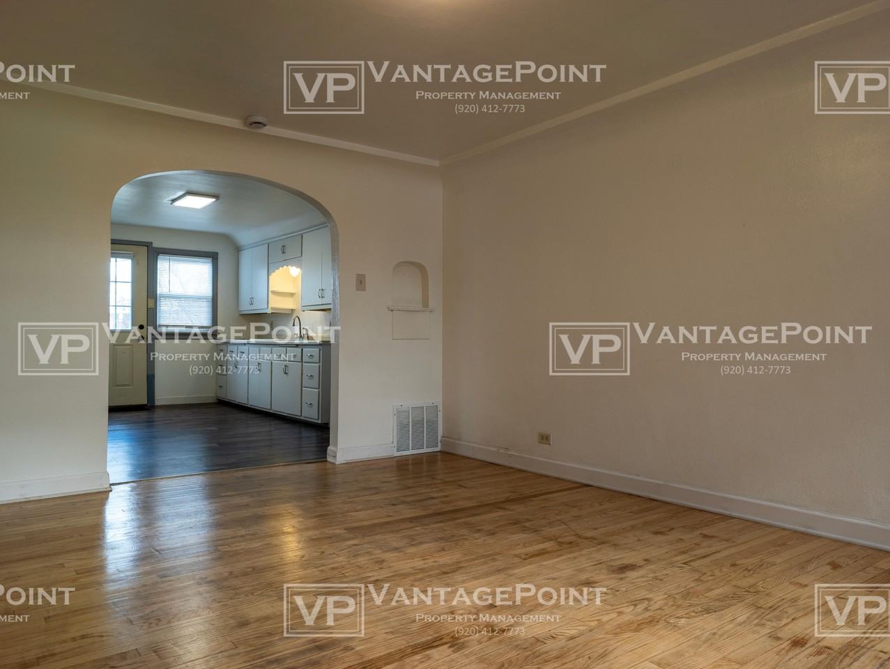 444 S Baird St Uppr - Photo 5 of 11