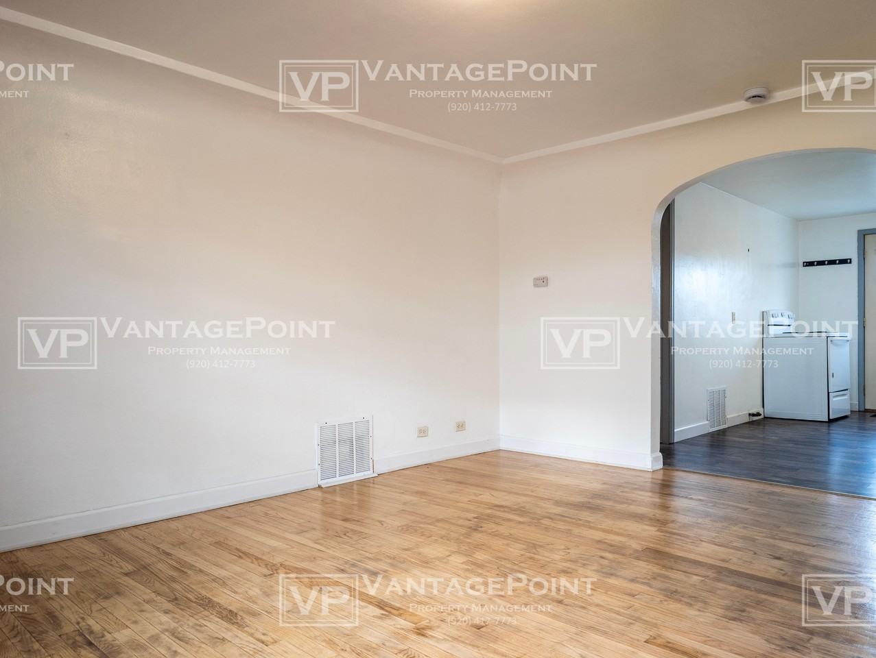 444 S Baird St Uppr - Photo 6 of 11