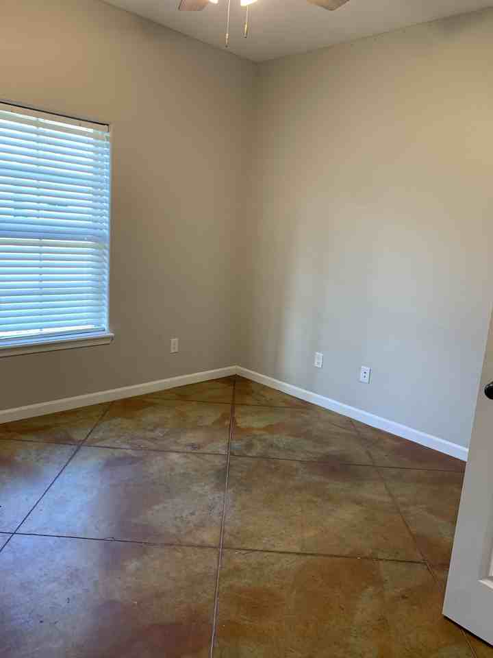 1613 Mckinley St #1613 - Photo 4 of 12