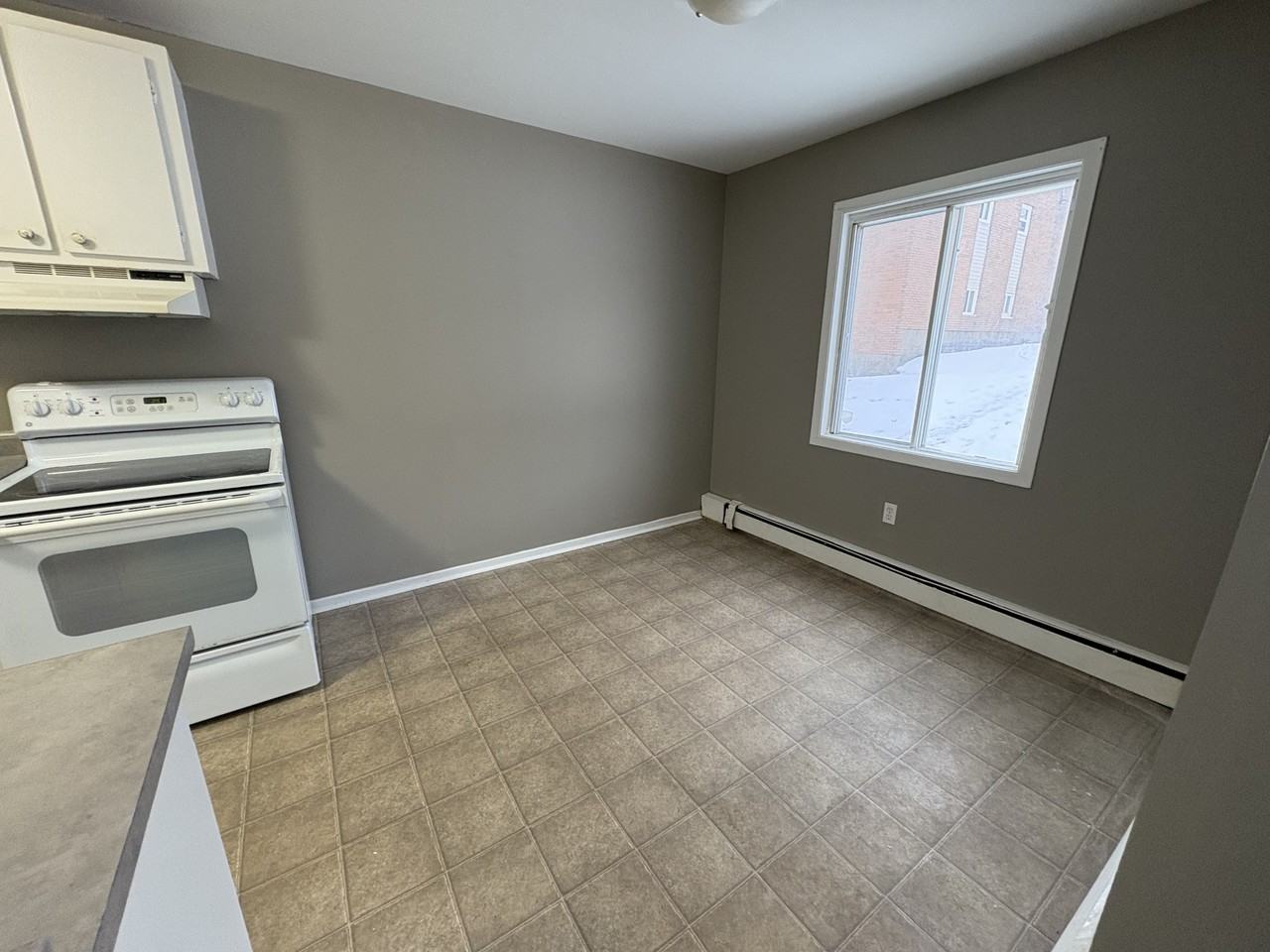 2 Reading Cres #2 - Photo 4 of 15