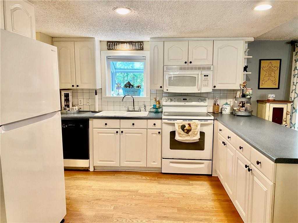 148 Pine Tree Path #1 - Photo 4 of 29