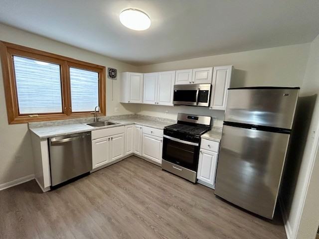 1218 Oakland Terrace Rd #1 - Photo 4 of 9