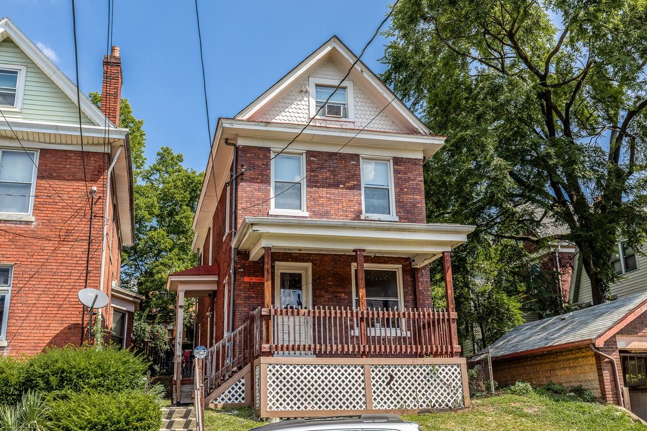 208 Bosley St #1 - Photo 2 of 35